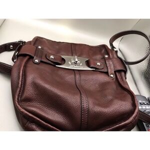 B. Makowsky Leather Crossbody Bag Purse